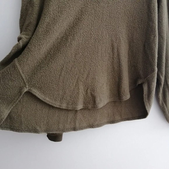 Urban Outfitters Lilith Pullover V-Neck Oversized Cozy Sherpa Sweater XS - Picture 6 of 14